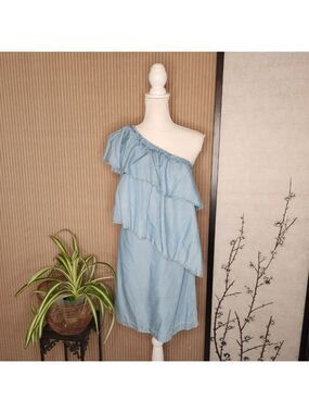 Women's Chelsea28 Blue Off Shoulder Ruffle Dress Size XS denim chambray layered